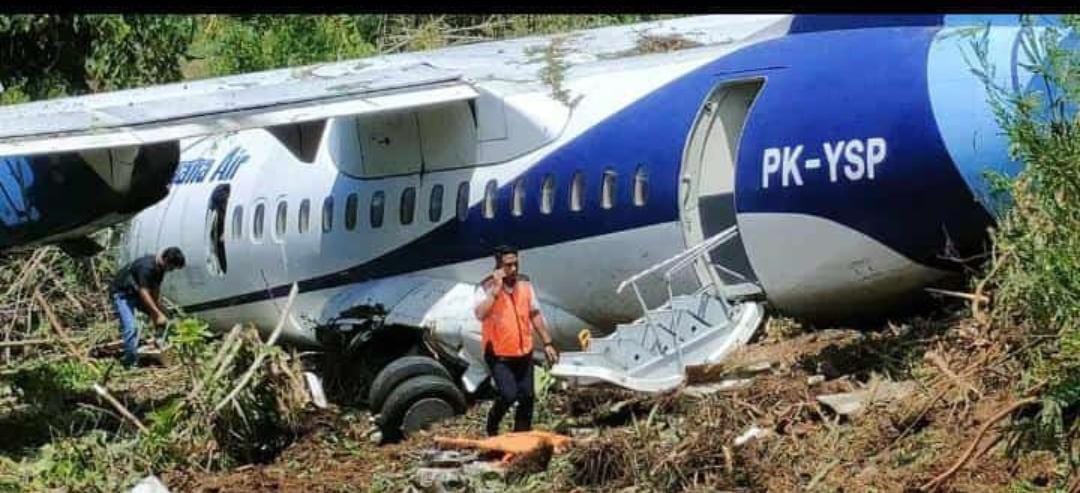 Gambar Artikel Pesawat Trigana Air PK-YSP Alami Gagal Lepas Landas di Bandara Serui Papua