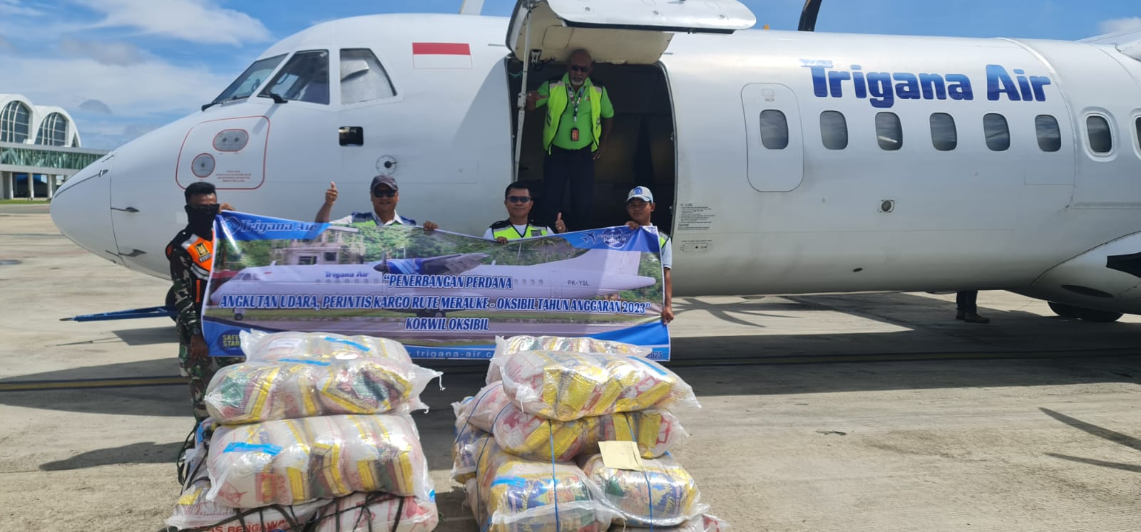 Gambar Artikel Kemenhub Sambut Baik Penerbangan Perintis Perdana Kargo ke Oksibil, Papua