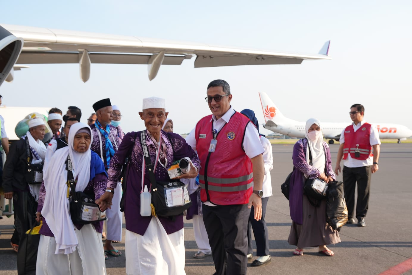 Gambar Artikel Ditjen Hubud Pastikan Kepulangan Kloter Terakhir Jemaah Haji Debarkasi Surabaya Berjalan Aman dan Selamat