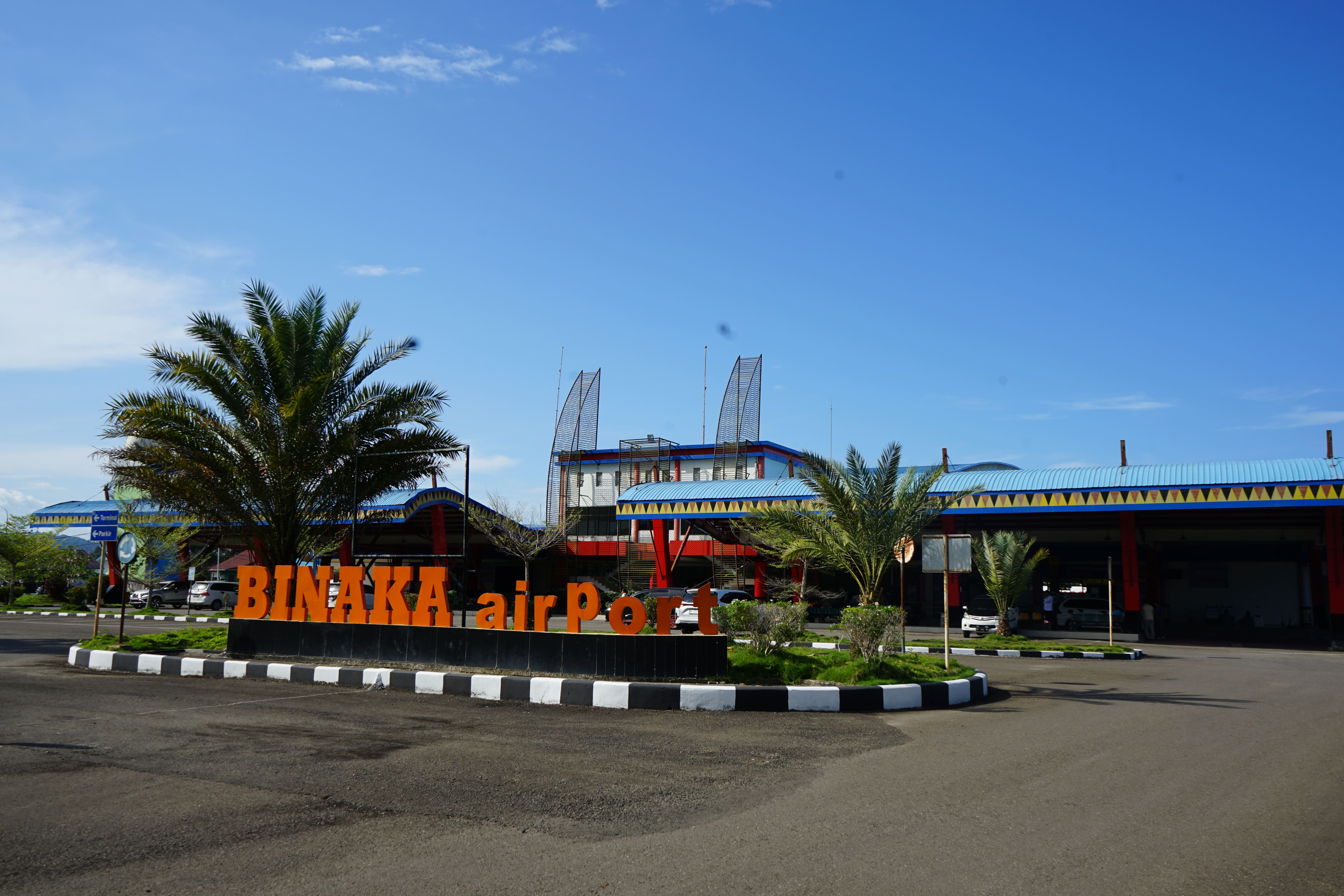Foto Bandara Ikon Nama Bandar Udara Binaka