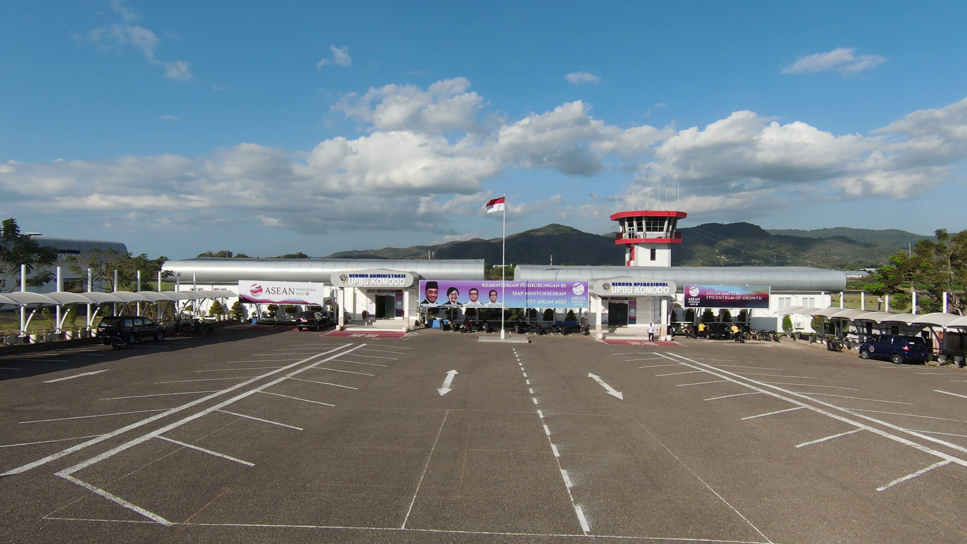 Foto Bandara GEDUNG ADMINISTRASI