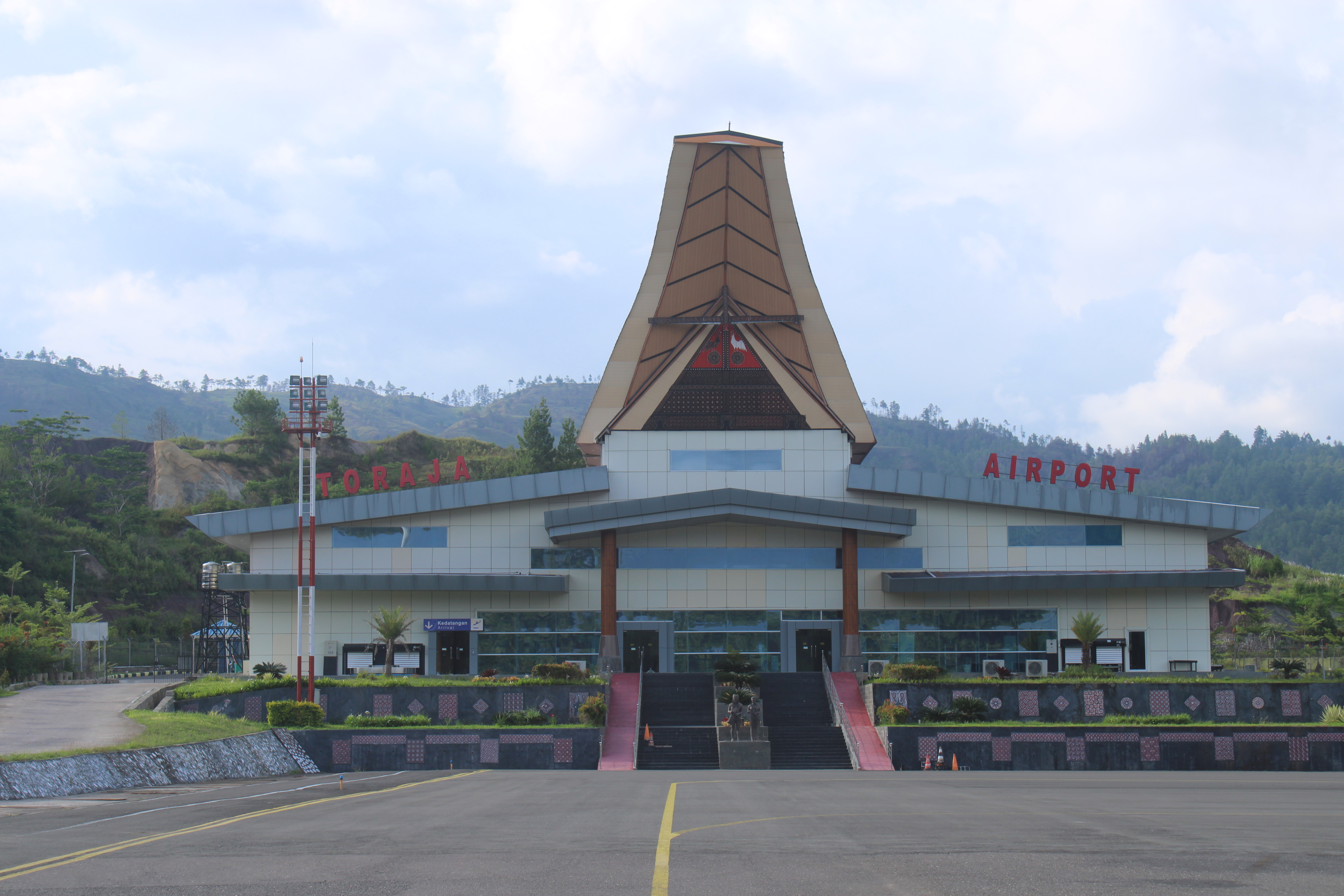 Foto Bandara Gedung Terminal Bandar Udara Toraja