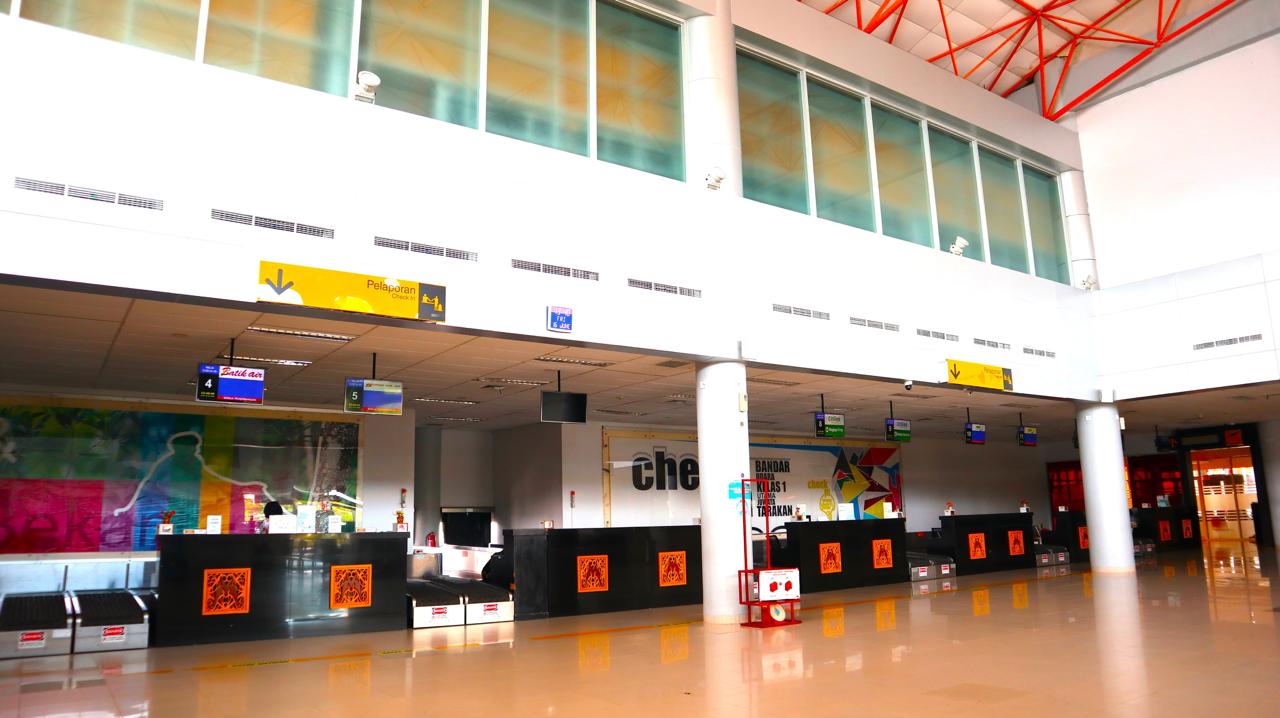 Foto Bandara RUANG CHEKIN PENUMPANG