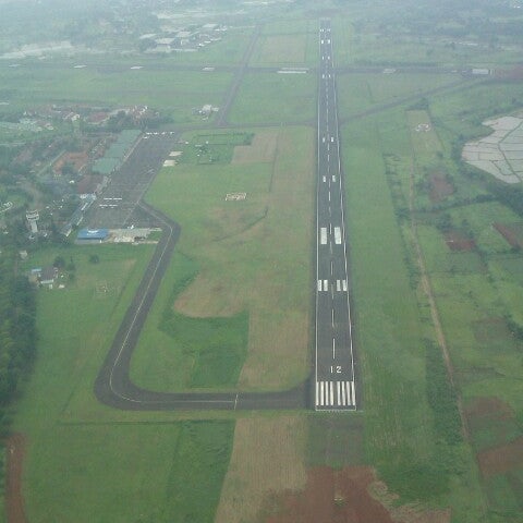 Foto Bandara Runway 12-30