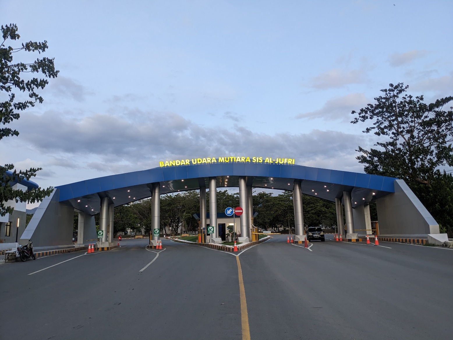 Foto Bandara Pintu Gerbang Bandara