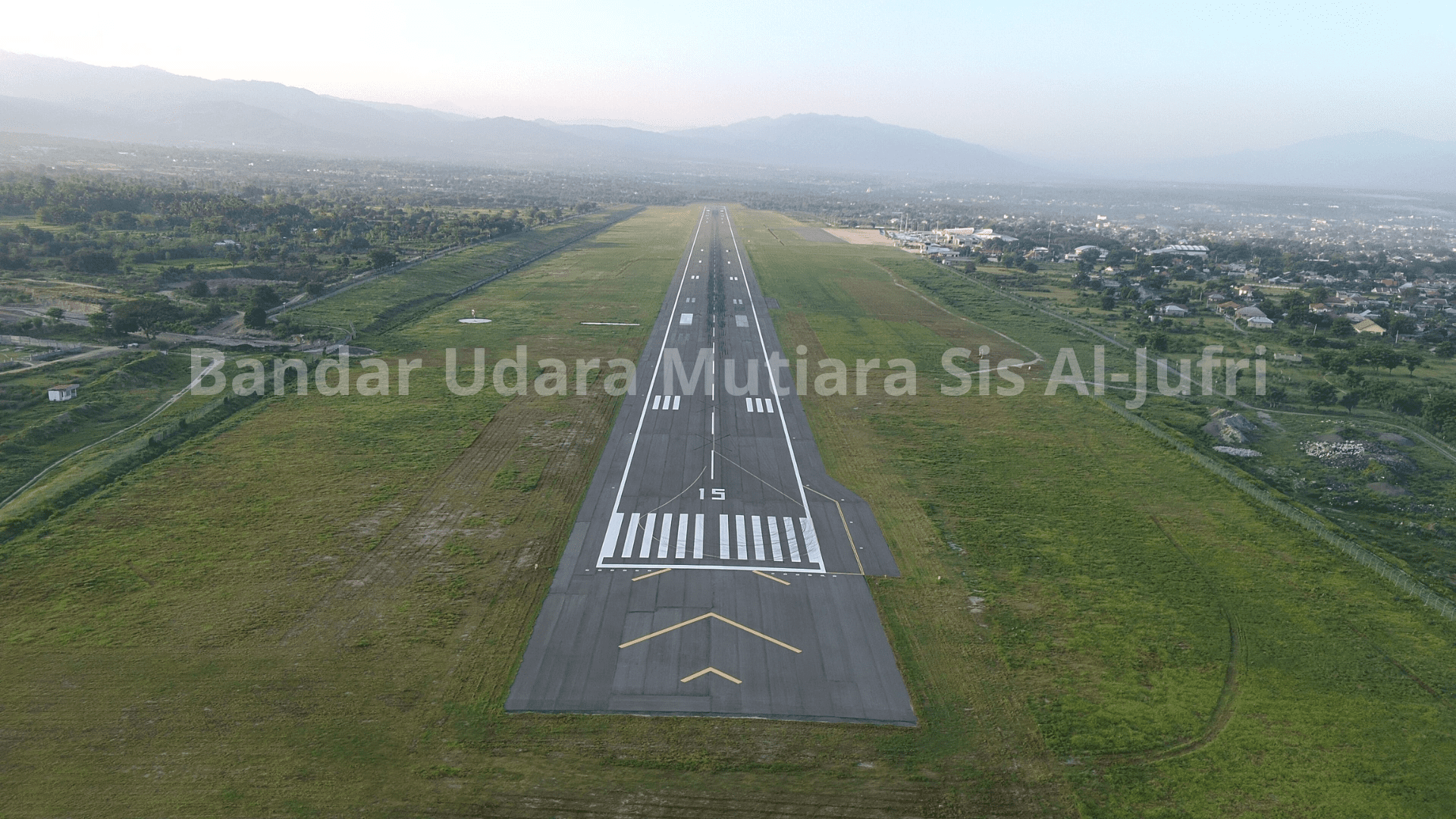 Foto Bandara Runway 15
