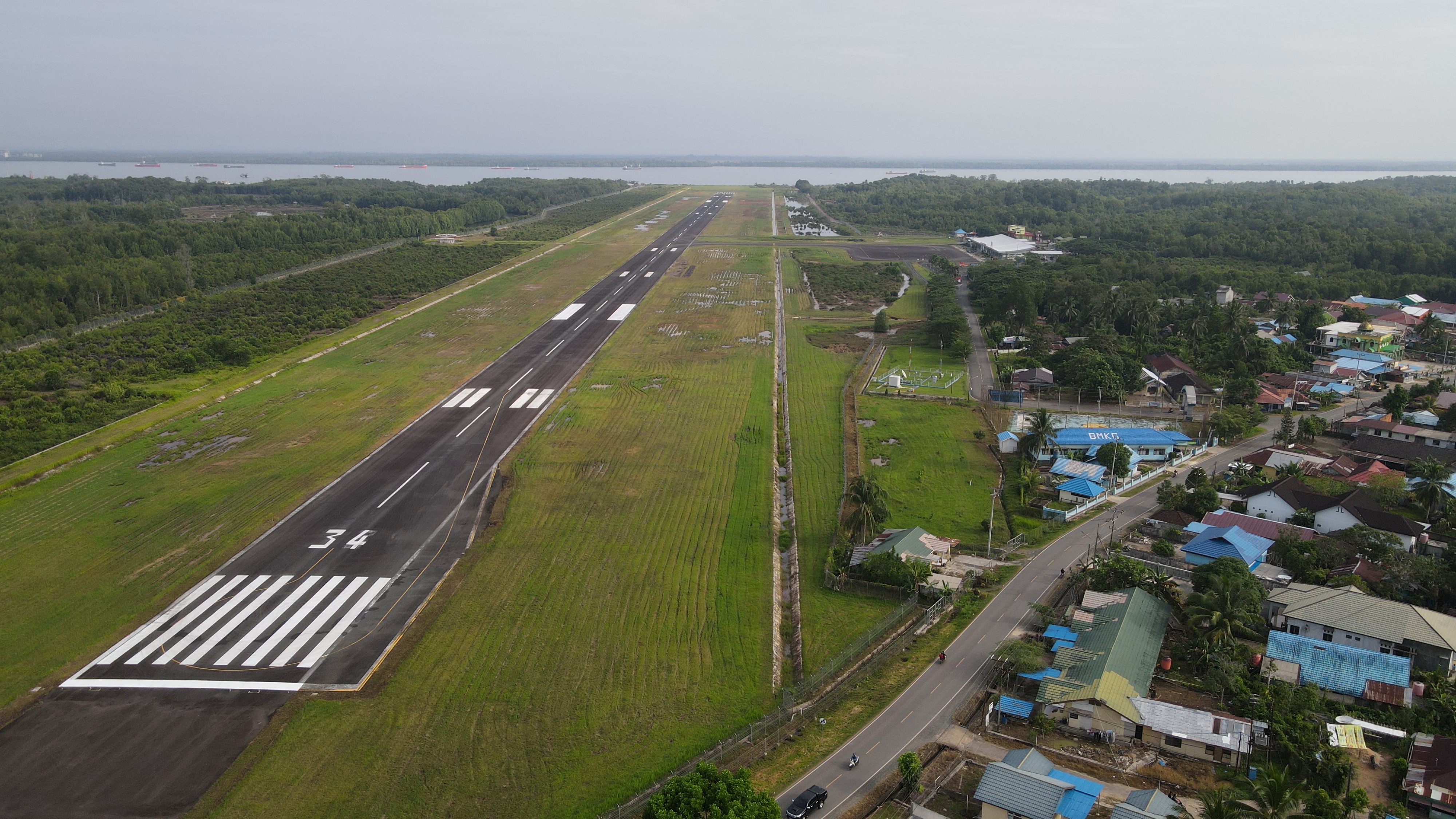 Foto Bandara Runway 34 UPBU Gusti Sjamsir Alam