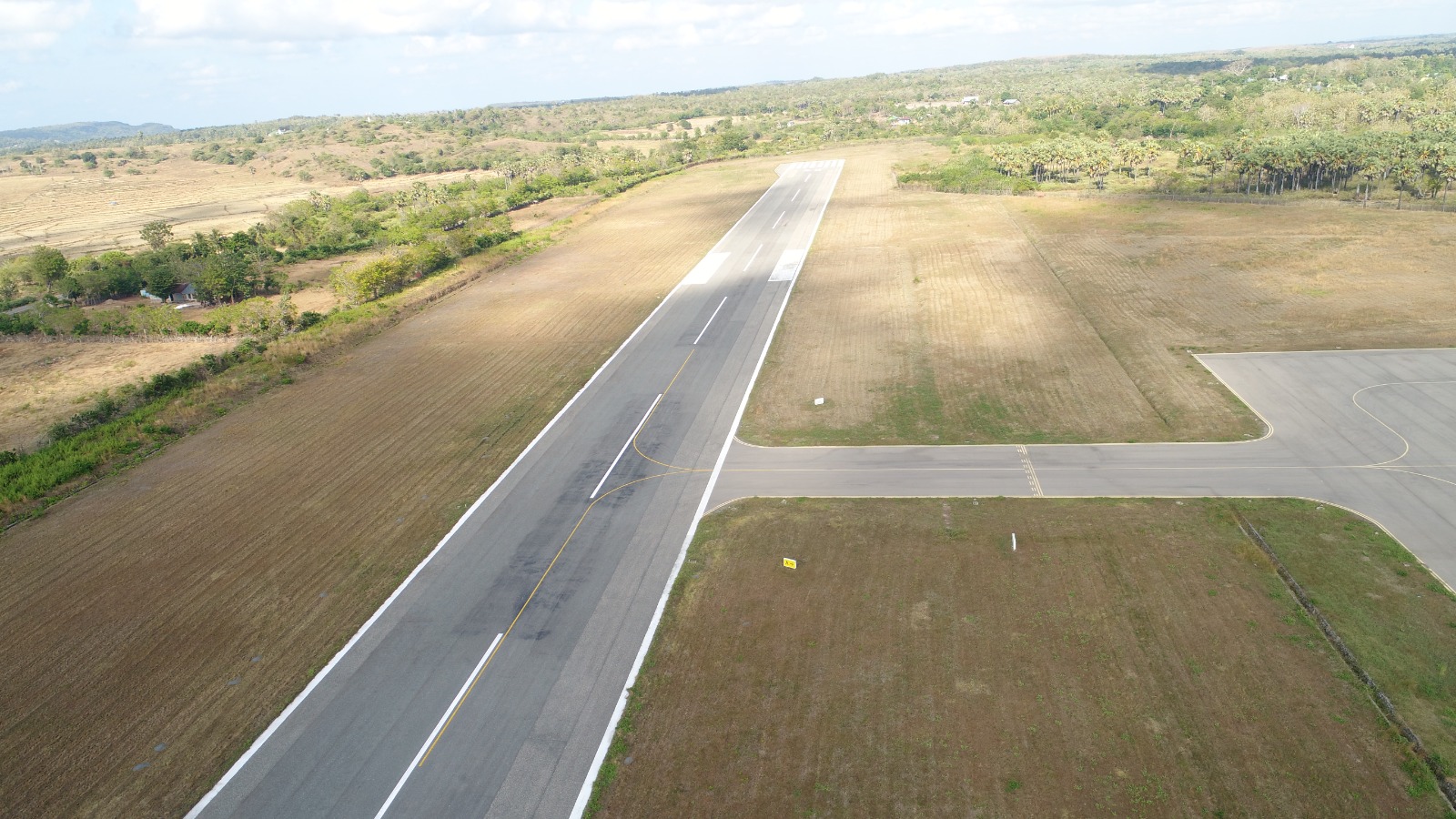 Foto Bandara TAXIWAY