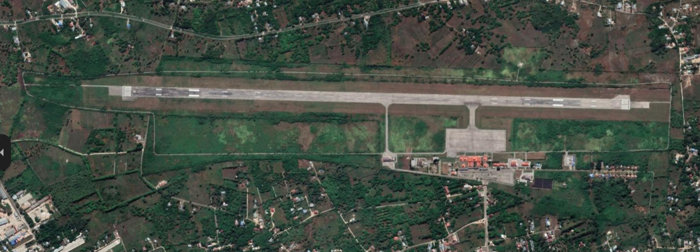 Gambar Peta Bandara Tampak Udara Bandar Udara Lede Kalumbang Melalui Google Earth 